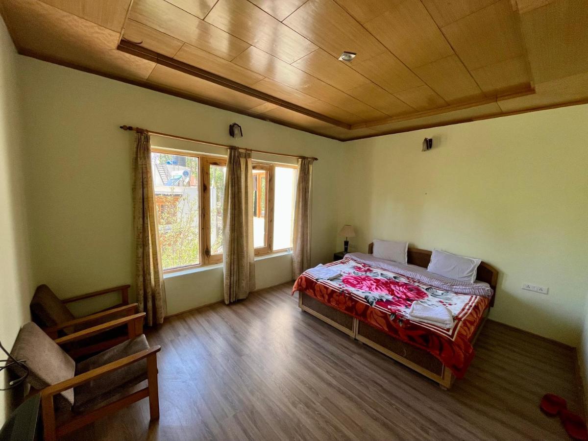 Niri-La Guest House Лех Экстерьер фото