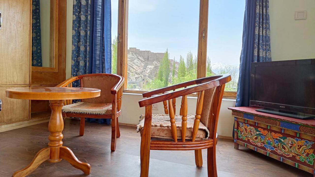 Niri-La Guest House Лех Экстерьер фото