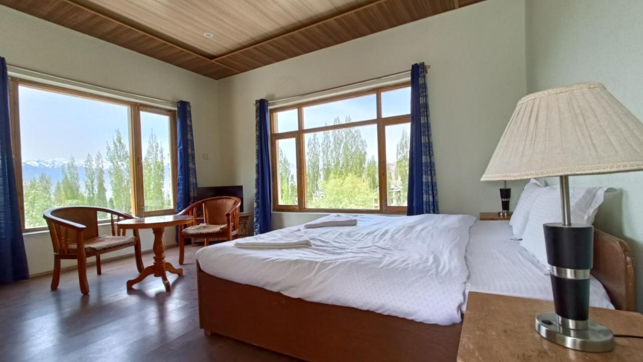 Niri-La Guest House Лех Экстерьер фото